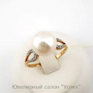 Кольцо с жемчугом