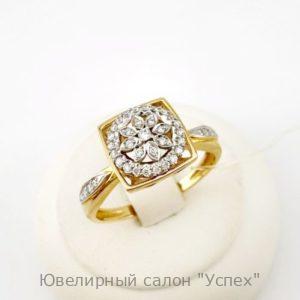 Кольцо лимонное золото с бриллиантами
