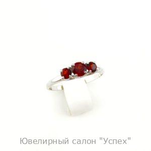 Кольцо серебряное с гранатами