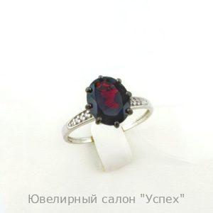 Кольцо серебряное с гранатом